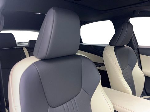 Used 2024 Lexus NX 250 FWD w/ Premium Package image 45