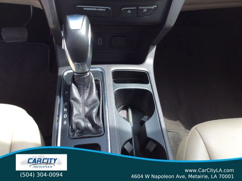 Used 2019 Ford Escape SEL image 10