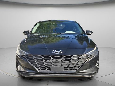 Used 2022 Hyundai Elantra SEL w/ Convenience Package image 3