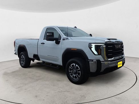 Certified 2024 GMC Sierra 3500 Pro AWD/4WD image 7