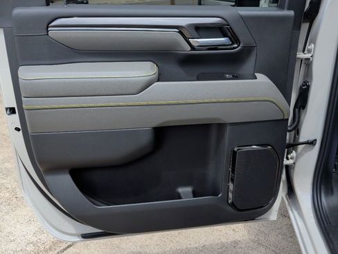 New 2026 Chevrolet Silverado 2500 ZR2 AWD/4WD image 36