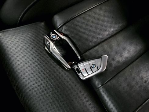 Used 2019 BMW X7 xDrive50i w/ M Sport Package image 14