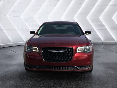 Used 2019 Chrysler 300 Touring w/ Sport Appearance Package RWD image 2