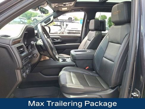 Used 2024 Chevrolet Tahoe High Country AWD/4WD image 2