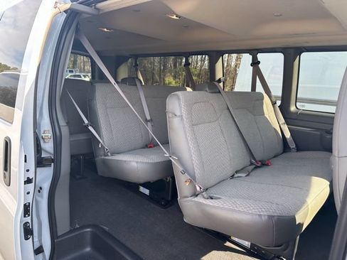 Certified 2024 Chevrolet Express 3500 LT w/ LT Preferred Equipment Group RWD image 8