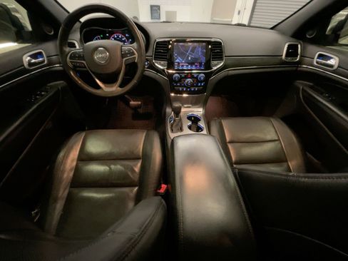 Used 2019 Jeep Grand Cherokee Limited w/ Luxury Group II image 17