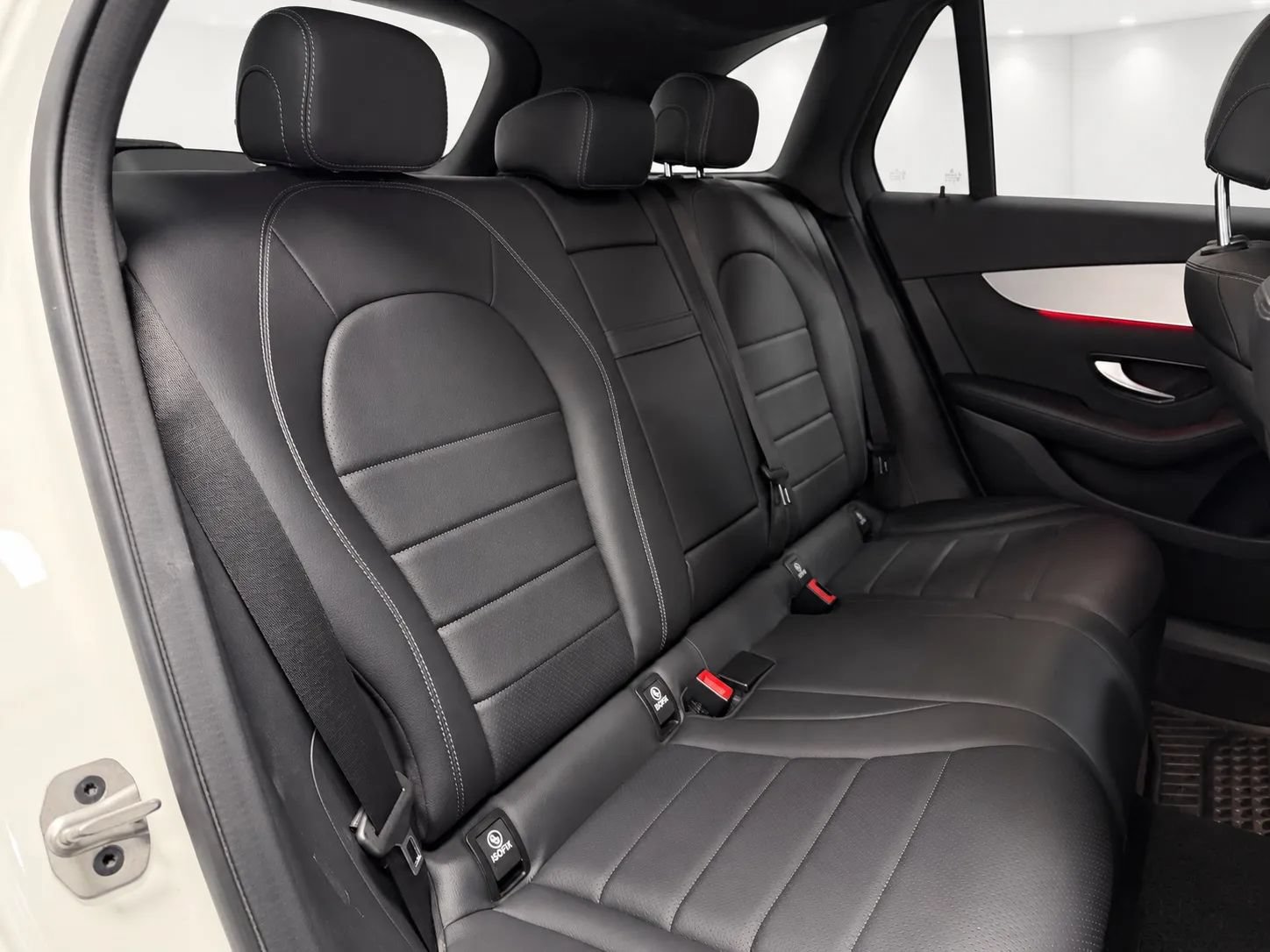 Used 2021 Mercedes-Benz GLC 300 4MATIC w/ Premium Package image 23