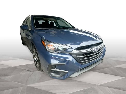 Used 2025 Subaru Legacy Premium AWD/4WD image 2