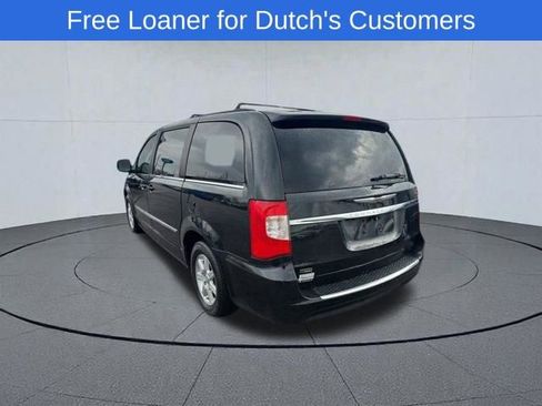 Used 2011 Chrysler Town & Country Touring FWD image 3