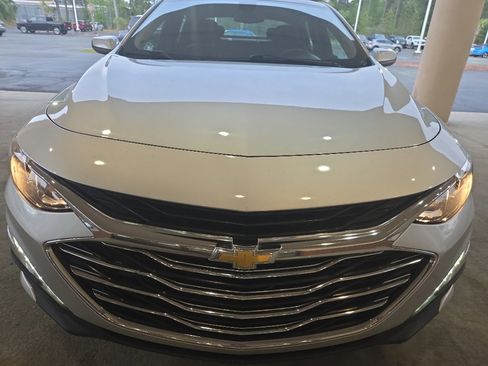 Used 2020 Chevrolet Malibu LT image 9