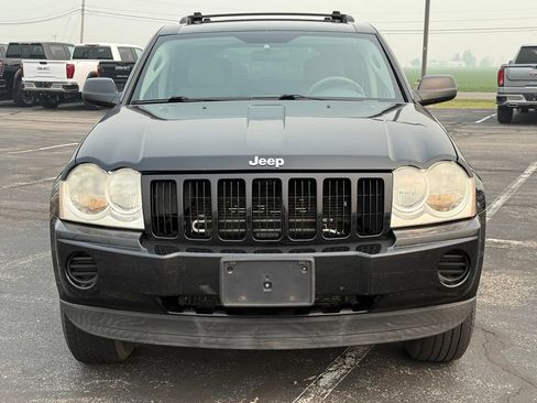 Used 2007 Jeep Grand Cherokee Laredo w/ Cargo Convenience Group AWD/4WD image 3