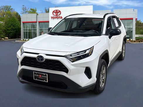 Used 2023 Toyota RAV4 LE AWD/4WD image 1