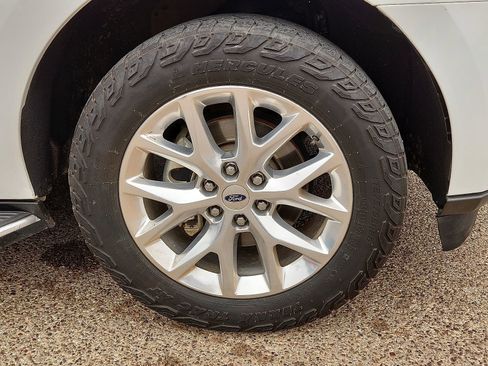 Used 2020 Ford Expedition Max XLT w/ Equipment Group 202A AWD/4WD image 7
