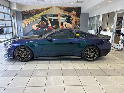 Used 2024 Ford Mustang GT Premium w/ GT Performance Package RWD image 7