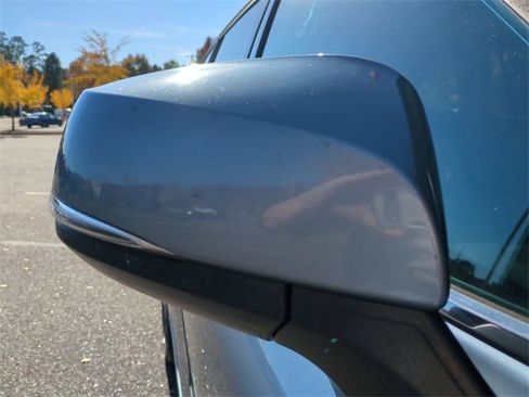 Used 2021 Toyota Highlander XLE image 12