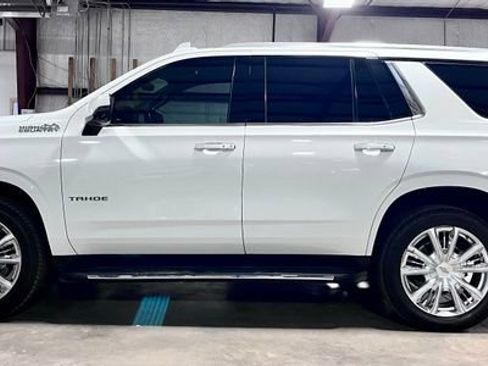 Used 2021 Chevrolet Tahoe High Country RWD image 7