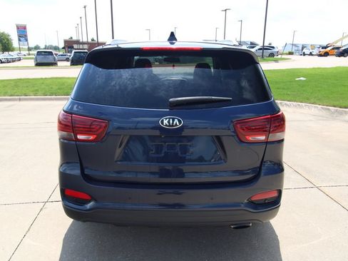 Used 2019 Kia Sorento AWD w/ LX Convenience Package image 16