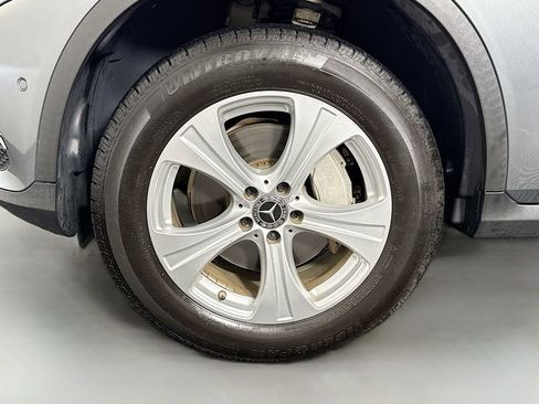 Used 2018 Mercedes-Benz GLC 300 4MATIC image 38