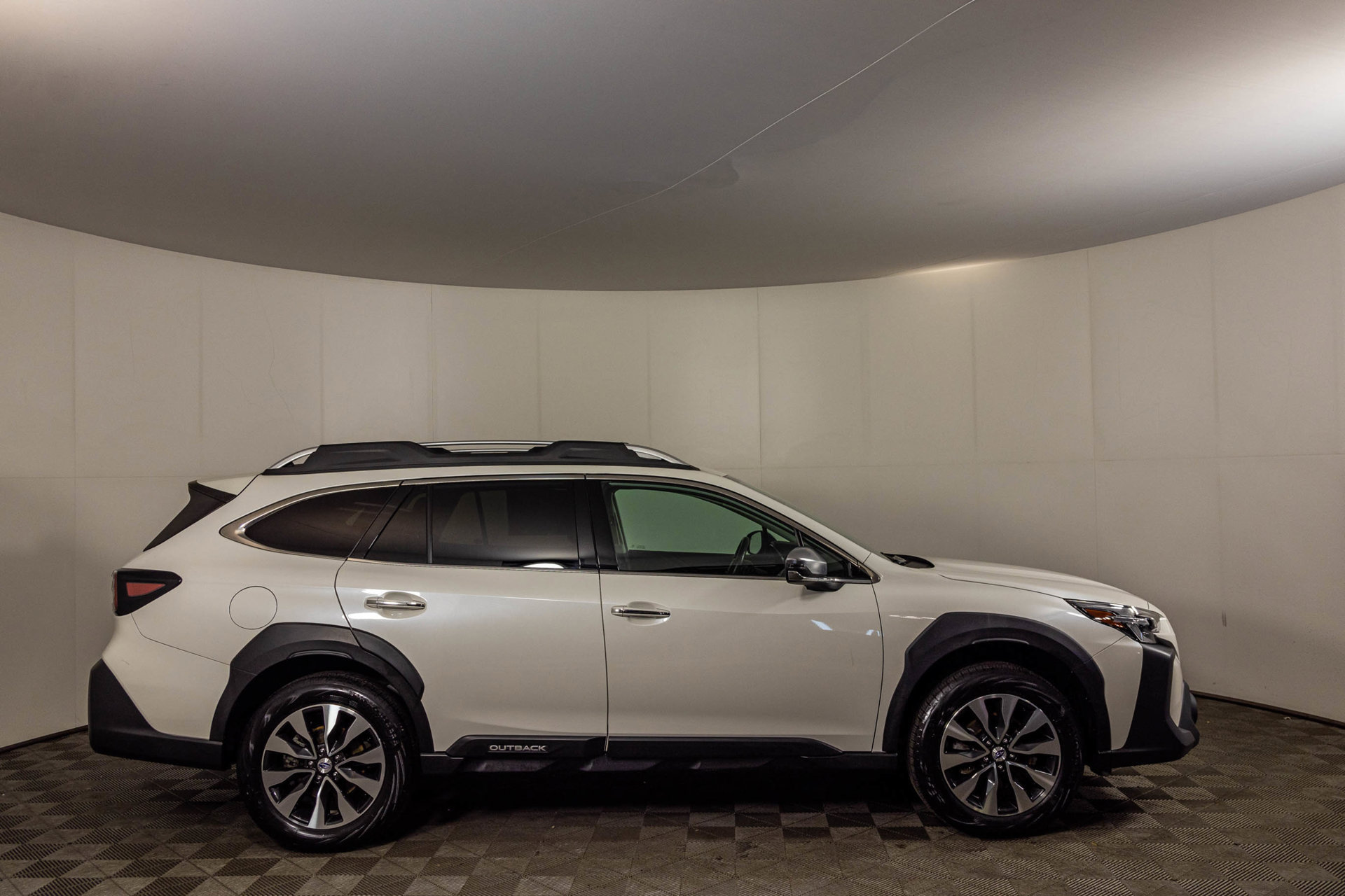 Used 2024 Subaru Outback Touring XT AWD/4WD image 20