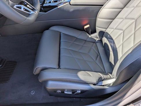 Used 2026 BMW 540i xDrive w/ M Sport Package image 4