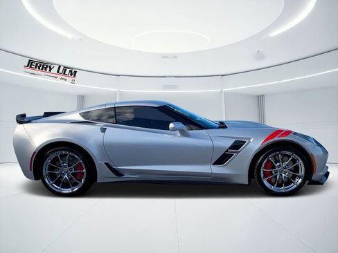 Used 2018 Chevrolet Corvette Grand Sport RWD image 2