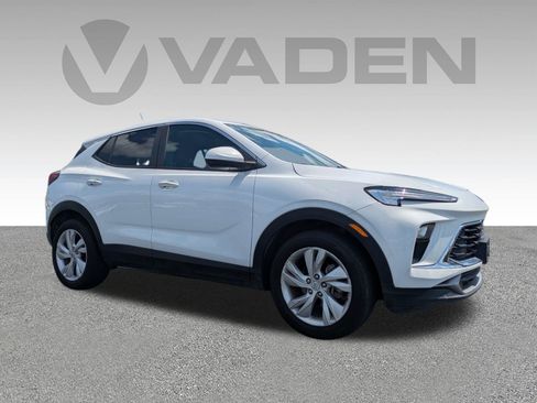 Used 2024 Buick Encore GX Preferred FWD image 3