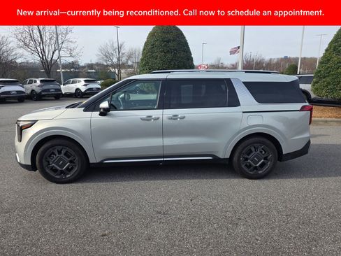 Certified 2026 Kia Carnival SX image 2