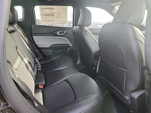 New 2026 Jeep Compass Latitude AWD/4WD image 13