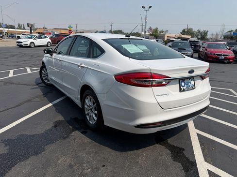 Used 2018 Ford Fusion S FWD image 5
