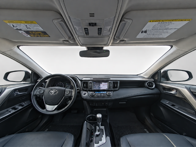 Used 2017 Toyota RAV4 Limited w/ Advanced Technology Package FWD image 14