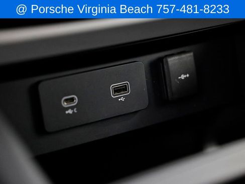 Used 2023 Land Rover Defender 90 S image 39