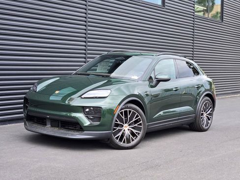 New 2026 Porsche Macan 4 Electric image 1