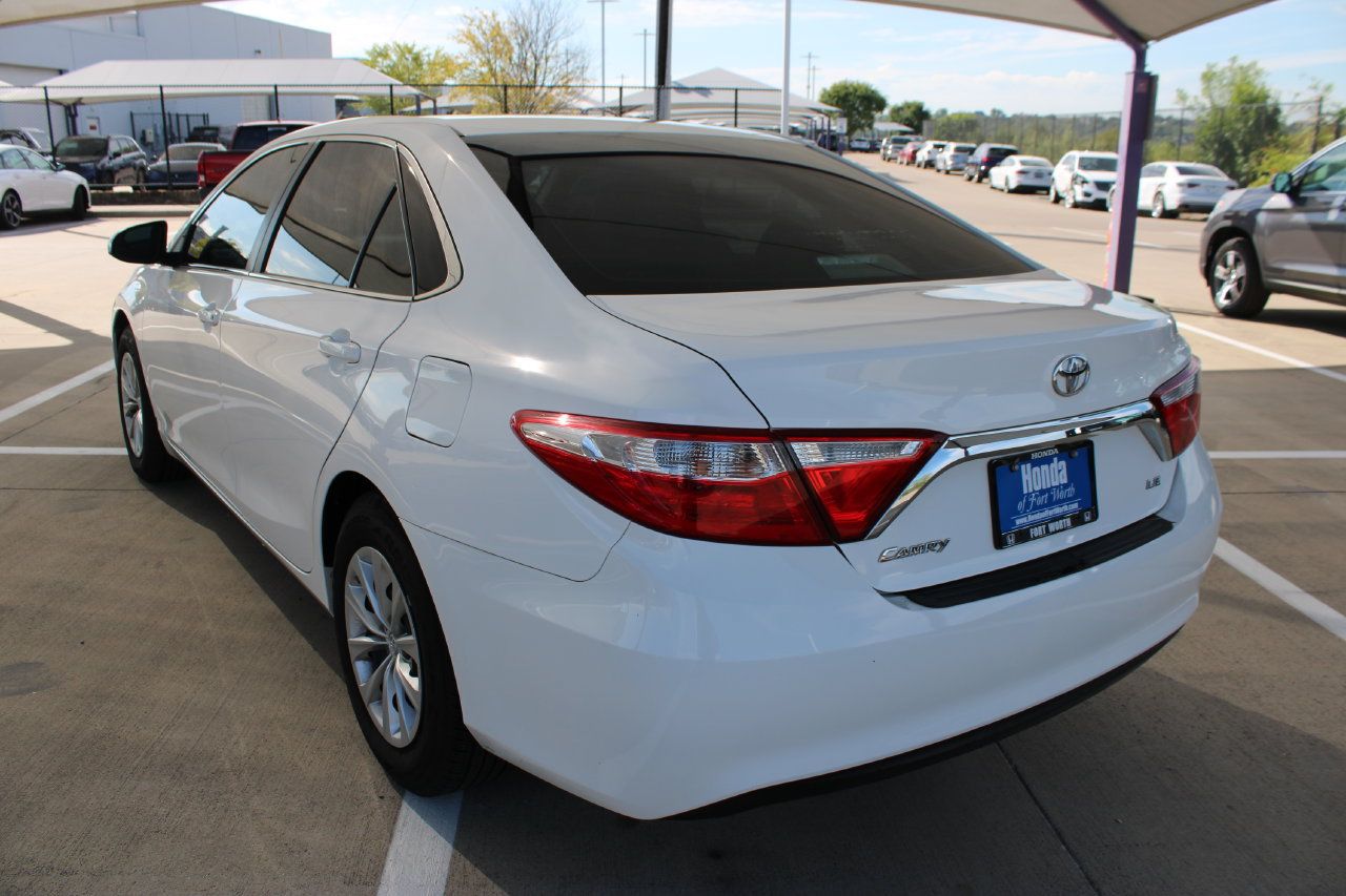 Used 2016 Toyota Camry LE FWD image 3