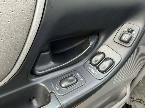 Used 1998 Ford Ranger XLT image 22