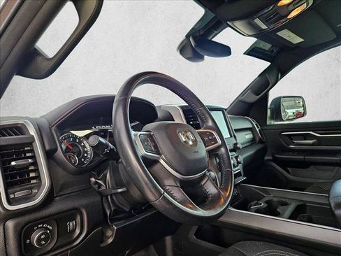 Used 2022 RAM 1500 Big Horn AWD/4WD image 9