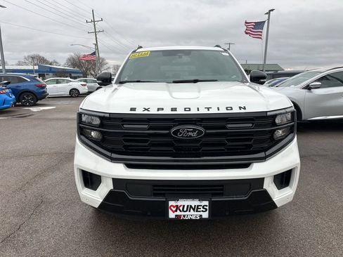New 2025 Ford Expedition Max Platinum w/ Stealth Performance Package image 24