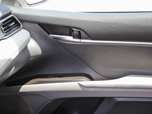 Certified 2022 Toyota Camry LE AWD/4WD image 20