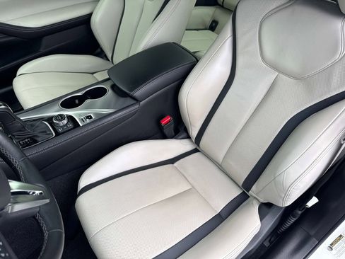 Used 2022 INFINITI Q60 3.0t Luxe w/ Essential Package image 12