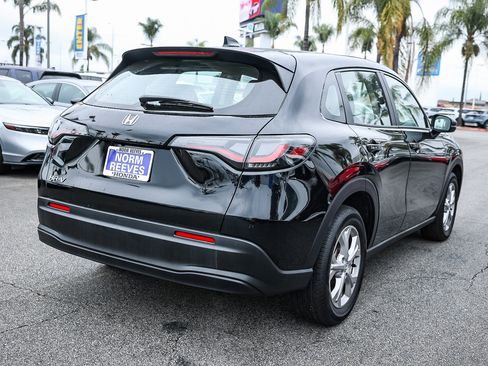 Used 2025 Honda HR-V LX image 7