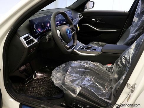 Used 2026 BMW 330i xDrive Sedan w/ Premium Package image 10