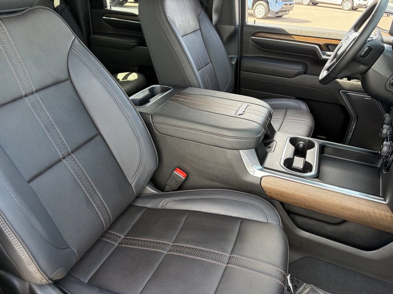 Used 2026 Chevrolet Silverado 2500 High Country w/ High Country Premium Package AWD/4WD image 11