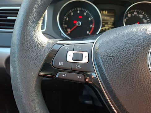 Used 2017 Volkswagen Jetta S image 21