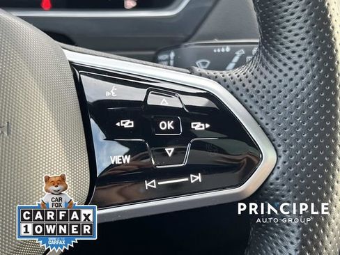 Certified 2022 Volkswagen Tiguan SE R-Line image 19