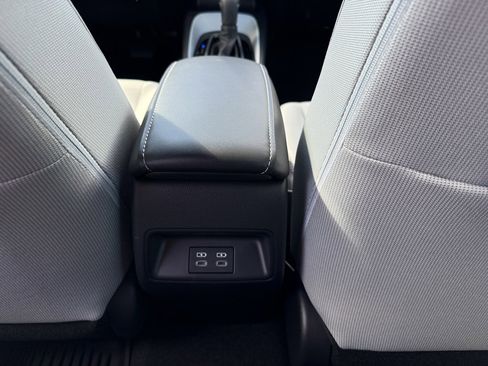 New 2025 Toyota Corolla SE image 31