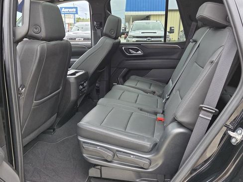 Used 2023 Chevrolet Tahoe Z71 w/ Z71 Off-Road Package AWD/4WD image 14