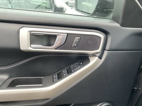 Used 2022 Ford Explorer XLT w/ Class IV Trailer Tow Package image 14