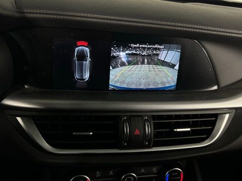 Used 2023 Alfa Romeo Stelvio Veloce image 20