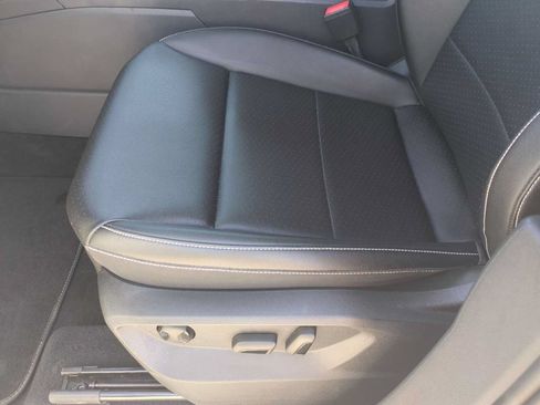 Used 2023 Volkswagen Atlas SE w/ Black Wheel Package FWD image 18