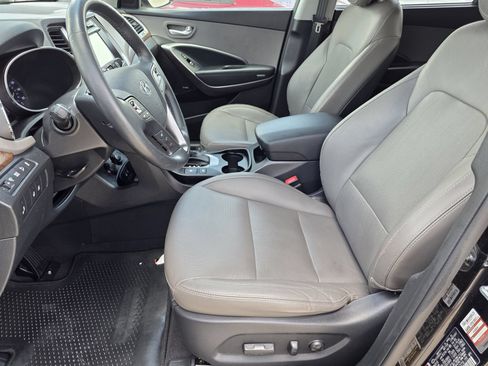 Used 2017 Hyundai Santa Fe FWD image 14