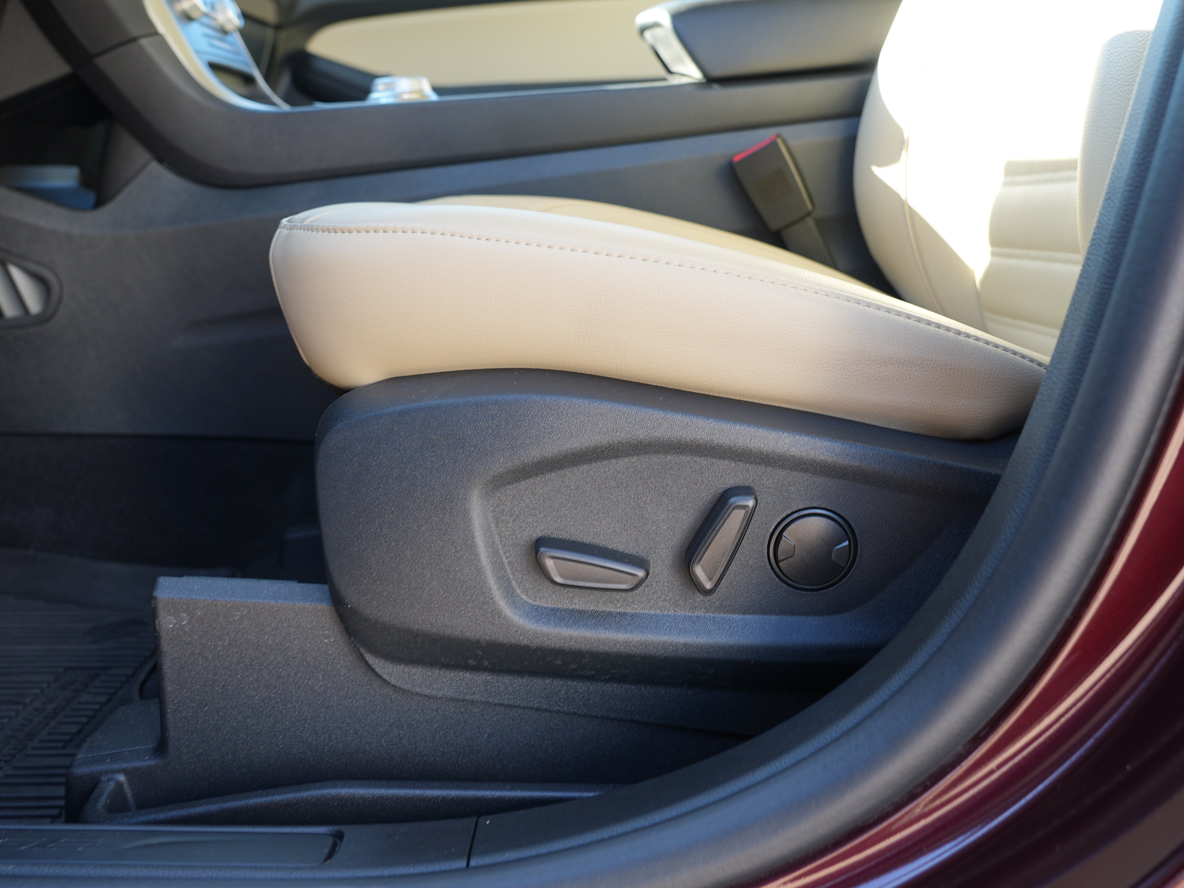 Used 2024 Ford Edge SEL w/ Convenience Package AWD/4WD image 17